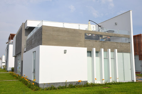 Construcción y rehabilitación de fachada